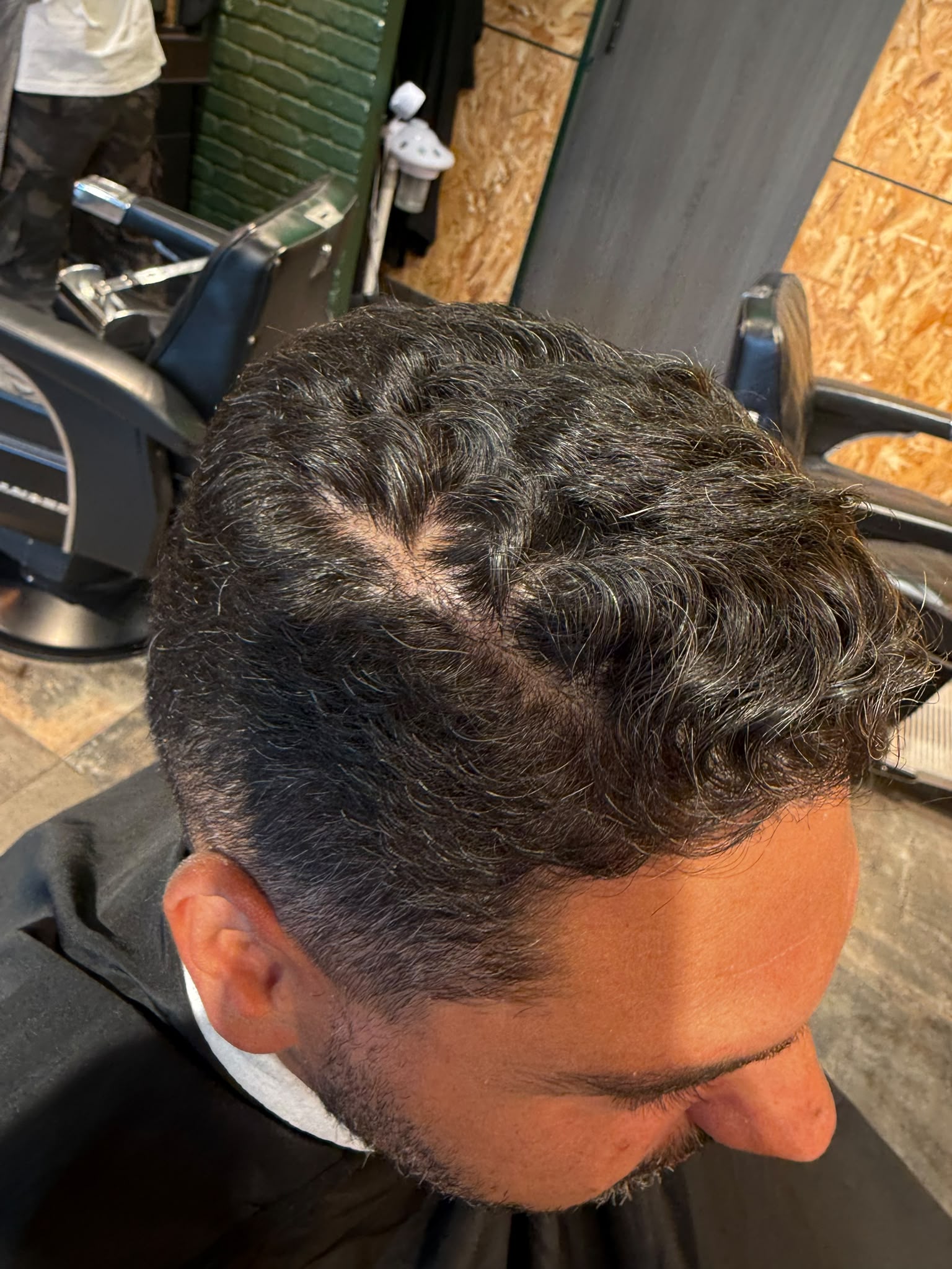 Cheveux avant soin kératine homme à Levallois-Perret