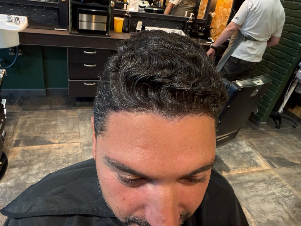 Cheveux avant soin kératine homme, frisottis et volume, barbier coiffeur à Levallois-Perret