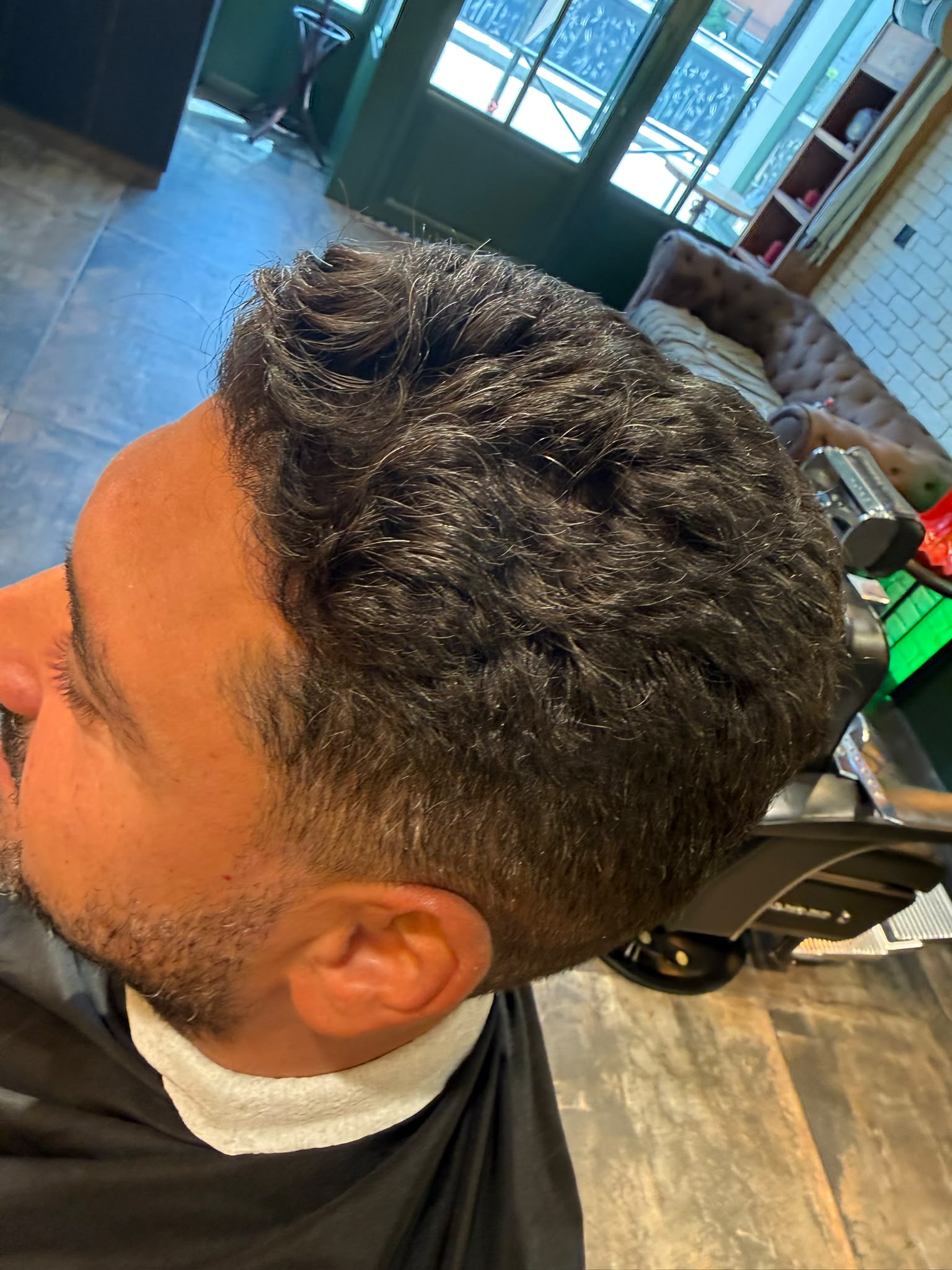 Cheveux avant soin kératine homme à Levallois-Perret